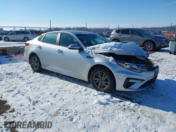2020 Kia Optima LX z VIN 5XXGT4L30LG382312, wystawiony jako IAAI lot #41272843 z przebiegiem 118 633 mil mil oraz . Historia ofert i sprzedaży dostępna na DreamBid. Obrazek 1.