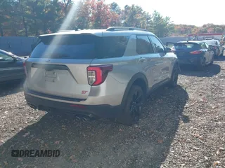 2023 Ford Explorer ST with VIN 1FM5K8GC5PGB60628, listed as a IAAI auction lot 40689927 with 20,825 mi miles. Bid and sale history available at carsss.com. Image 4.
