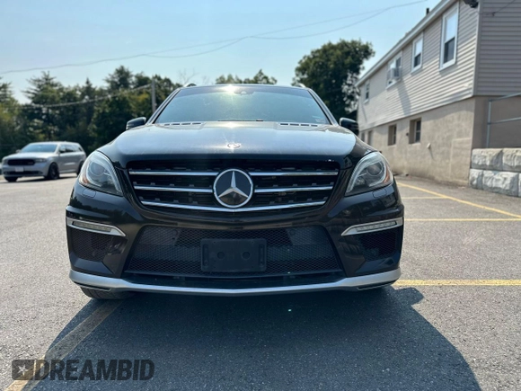 2013 Mercedes-Benz M ML 63 AMG with VIN 4JGDA7EB5DA138680, listed as a Copart auction lot 71911724 with 138,526 mi miles and Clean Title. Bid and sale history available at carsss.com. Image 9.