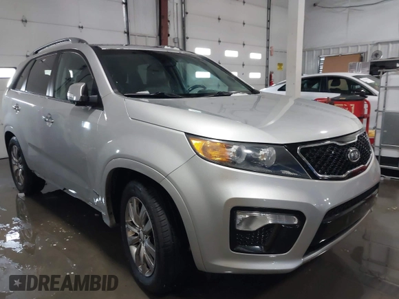 2013 Kia Sorento SX with VIN 5XYKWDA23DG375072, listed as a IAAI auction lot 41259538 with 147,871 mi miles. Bid and sale history available at carsss.com. Image 14.