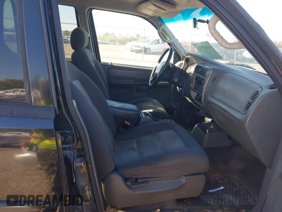 2004 Ford Explorer Sport Trac XLS z VIN 1FMZU67K04UB59407, wystawiony jako IAAI lot #41849511 z przebiegiem 235 858 mil mil oraz . Historia ofert i sprzedaży dostępna na DreamBid. Obrazek 5.