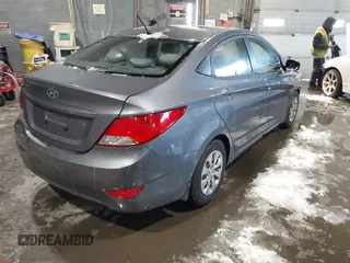 2016 Hyundai Accent SE z VIN KMHCT4AE2GU139826, wystawiony jako IAAI lot #41545891 z przebiegiem 86 555 mil mil oraz . Historia ofert i sprzedaży dostępna na DreamBid. Obrazek 4.