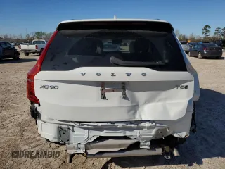 2022 Volvo XC90 Momentum with VIN YV4102PK9N1857620, listed as a Copart auction lot 87395714 with 34,325 mi miles and Salvage Title. Bid and sale history available at carsss.com. Image 6.