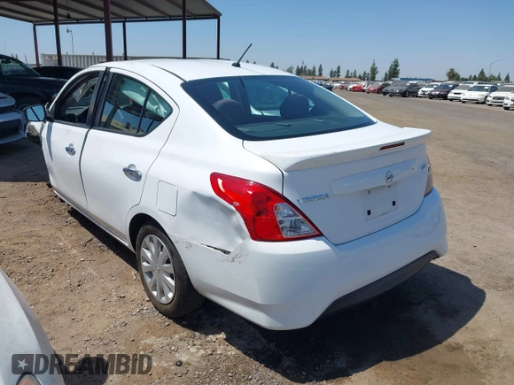 2018 Nissan Versa SV with VIN 3N1CN7AP5JL827146, listed as a IAAI auction lot 40182941 with 85,984 mi miles. Bid and sale history available at carsss.com. Image 3.