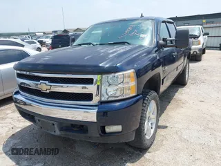 2007 Chevrolet Silverado 1500 1LT with VIN 2GCEC13J971511292, listed as a IAAI auction lot 42181818 with 239,647 mi miles and . Bid and sale history available at DreamBid. Image 17.