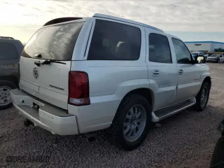 2005 Cadillac Escalade with VIN 1GYEC63T75R182265, listed as a Copart auction lot 53752525 with 187,028 mi miles and Clean Title. Bid and sale history available at carsss.com. Image 3.