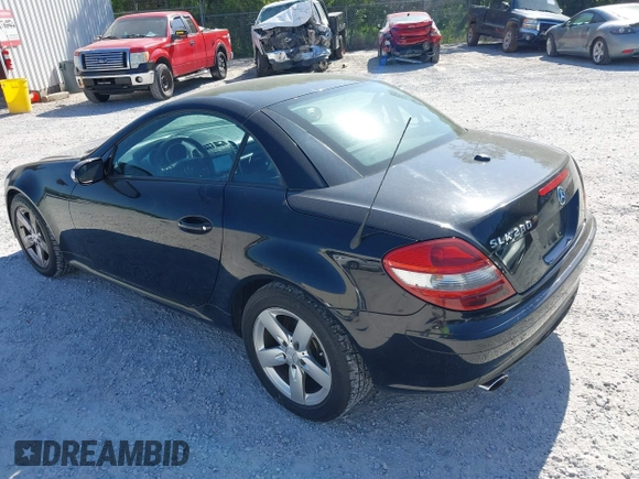 2007 Mercedes-Benz SLK 280 with VIN WDBWK54F37F142526, listed as a IAAI auction lot 42043242 with 128,143 mi miles and . Bid and sale history available at DreamBid. Image 3.