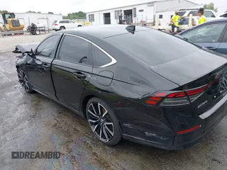 2024 Honda Accord Touring z VIN 1HGCY2F8XRA094072, wystawiony jako IAAI lot #42427587 z przebiegiem 20 206 mil mil oraz . Historia ofert i sprzedaży dostępna na DreamBid. Obrazek 3.