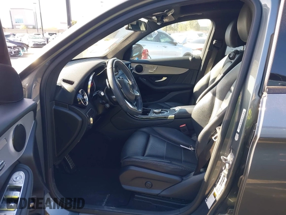 2019 Mercedes-Benz GLC 300 с VIN WDC0G4JB9KV135836, выставлен на аукционе IAAI как лот 41939034 с пробегом 73 058 миль миль и . История ставок и продаж доступна на DreamBid. Изображение 5.