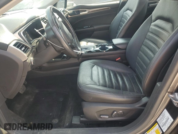 2016 Ford Fusion SE z VIN 1FA6P0HD2G5111259, wystawiony jako Copart lot #60448295 z przebiegiem 52 442 mil mil oraz Czysty tytuł • Clean title. Historia ofert i sprzedaży dostępna na DreamBid. Obrazek 7.