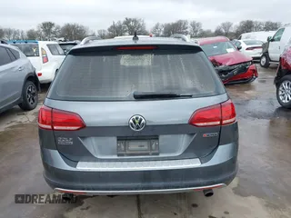 2019 Volkswagen Golf S z VIN 3VWH17AU1KM505617, wystawiony jako IAAI lot #41659236 z przebiegiem 37 964 mil mil oraz . Historia ofert i sprzedaży dostępna na DreamBid. Obrazek 17.