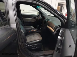 2017 Ford Explorer XLT with VIN 1FM5K8D81HGD27004, listed as a IAAI auction lot 41760831 with 107,187 mi miles. Bid and sale history available at carsss.com. Image 5.