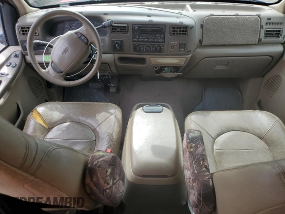2000 Ford F-250 XL z VIN 1FTNX21F3YEB23015, wystawiony jako Copart lot #55260865 z przebiegiem 202 885 mil mil oraz Szkoda całkowita • Salvage title. Historia ofert i sprzedaży dostępna na DreamBid. Obrazek 8.