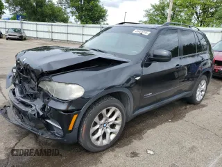 2011 BMW X5 35i z VIN 5UXZV4C53BL410508, wystawiony jako Copart lot #56425935 z przebiegiem 125 898 mil mil oraz Szkoda całkowita • Salvage title. Historia ofert i sprzedaży dostępna na DreamBid. Obrazek 1.