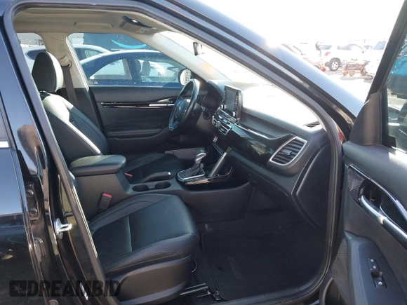 2021 Kia Seltos EX z VIN KNDERCAA3M7105522, wystawiony jako IAAI lot #41416520 z przebiegiem 93 412 mil mil oraz . Historia ofert i sprzedaży dostępna na DreamBid. Obrazek 5.