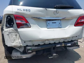 2013 Mercedes-Benz M 350 with VIN 4JGDA5JB6DA163663, listed as a IAAI auction lot 42449381 with 125,880 mi miles and . Bid and sale history available at DreamBid. Image 6.