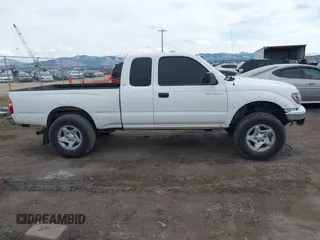 2003 Toyota Tacoma with VIN 5TEWN72N23Z246937, listed as a IAAI auction lot 41868085 with 220,973 mi miles. Bid and sale history available at carsss.com. Image 13.