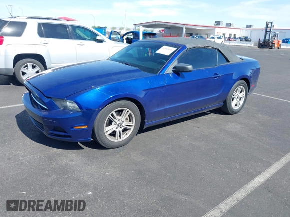 2014 Ford Mustang V6 z VIN 1ZVBP8EM8E5238393, wystawiony jako IAAI lot #42502830 z przebiegiem 150 481 mil mil oraz . Historia ofert i sprzedaży dostępna na DreamBid. Obrazek 17.