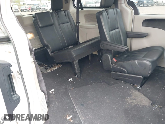 2016 Chrysler Town & Country Touring with VIN 2C4RC1BG3GR187720, listed as a IAAI auction lot 42088954 with 122,127 mi miles. Bid and sale history available at carsss.com. Image 8.