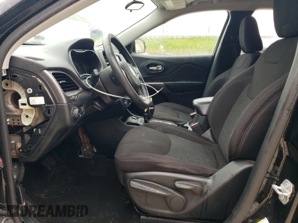 2019 Jeep Cherokee Latitude с VIN 1C4PJLCB5KD357468, выставлен на аукционе Copart как лот 57979625 с пробегом 69 644 миль миль и Списание • Salvage title. История ставок и продаж доступна на DreamBid. Изображение 7.