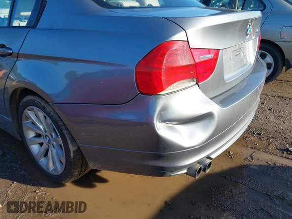 2011 BMW 3 Series 328i xDrive with VIN WBAPK5G57BNN30833, listed as a IAAI auction lot 42632292 with 157,153 mi miles and . Bid and sale history available at DreamBid. Image 6.