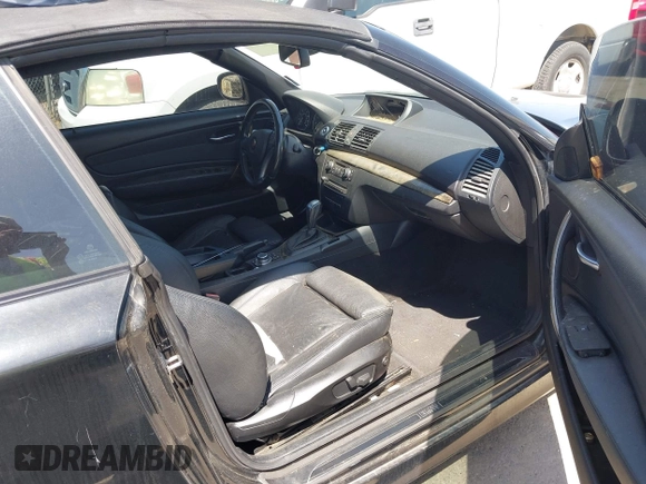 2010 BMW 1 Series 128i с VIN WBAUN1C52AVH81995, выставлен на аукционе IAAI как лот 42359298 с пробегом 137 443 миль миль и . История ставок и продаж доступна на DreamBid. Изображение 5.