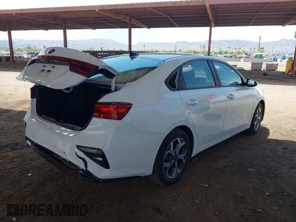 2020 Kia Forte LXS z VIN 3KPF24ADXLE152263, wystawiony jako IAAI lot #42218444 z przebiegiem 88 828 mil mil oraz . Historia ofert i sprzedaży dostępna na DreamBid. Obrazek 4.
