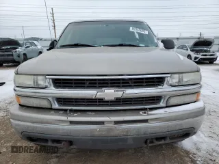 2001 Chevrolet Suburban LS with VIN 1GNFK16T21J103970, listed as a Copart auction lot 89355085 with 247,993 mi miles and Salvage Title. Bid and sale history available at carsss.com. Image 5.