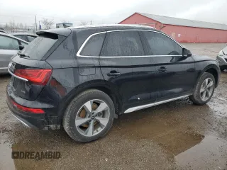 2024 Audi Q5 Komfort with VIN WA1AAAFY9R2001227, listed as a Copart auction lot 80048624 with 11,402 mi miles and Salvage Title. Bid and sale history available at carsss.com. Image 3.