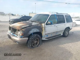 1998 Ford Explorer XLT z VIN 1FMZU32P9WZC01127, wystawiony jako IAAI lot #42310558 z przebiegiem Nie podano mil oraz . Historia ofert i sprzedaży dostępna na DreamBid. Obrazek 2.