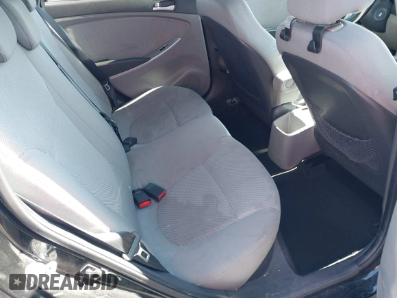 2013 Hyundai Accent GS z VIN KMHCT5AE7DU132081, wystawiony jako IAAI lot #41564041 z przebiegiem 181 833 mil mil oraz . Historia ofert i sprzedaży dostępna na DreamBid. Obrazek 8.