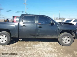 2007 Chevrolet Silverado 1500 LTZ with VIN 2GCEK13M671663754, listed as a IAAI auction lot 41389864 with 1 mi miles. Bid and sale history available at carsss.com. Image 13.