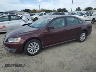 2014 Volkswagen Passat Wolfsburg Edition z VIN 1VWAT7A3XEC063607, wystawiony jako Copart lot #78034094 z przebiegiem 136 243 mil mil oraz Szkoda całkowita • Salvage title. Historia ofert i sprzedaży dostępna na DreamBid. Obrazek 1.