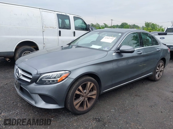 2019 Mercedes-Benz C 300 z VIN 55SWF8EB5KU300556, wystawiony jako IAAI lot #42367723 z przebiegiem 68 335 mil mil oraz . Historia ofert i sprzedaży dostępna na DreamBid. Obrazek 2.