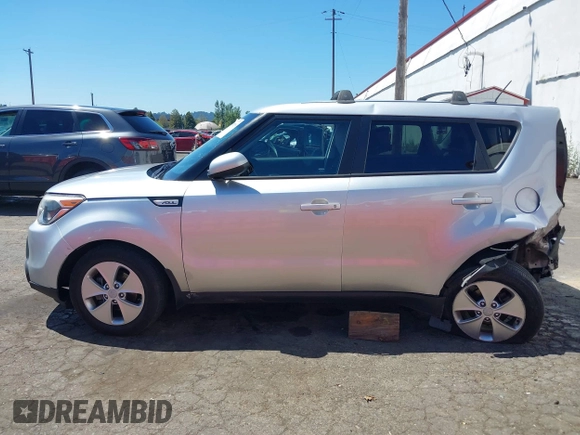2015 Kia Soul with VIN KNDJN2A20F7795780, listed as a IAAI auction lot 39879289 with 120,531 mi miles. Bid and sale history available at carsss.com. Image 14.