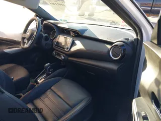 2018 Nissan Kicks S with VIN 3N1CP5CU1JL545913, listed as a IAAI auction lot 41011464 with 101,743 mi miles. Bid and sale history available at carsss.com. Image 5.
