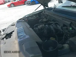 2001 Ford F-150 XL с VIN 1FTZX17291NB54615, выставлен на аукционе IAAI как лот 42661176 с пробегом 265 836 миль миль и . История ставок и продаж доступна на DreamBid. Изображение 19.