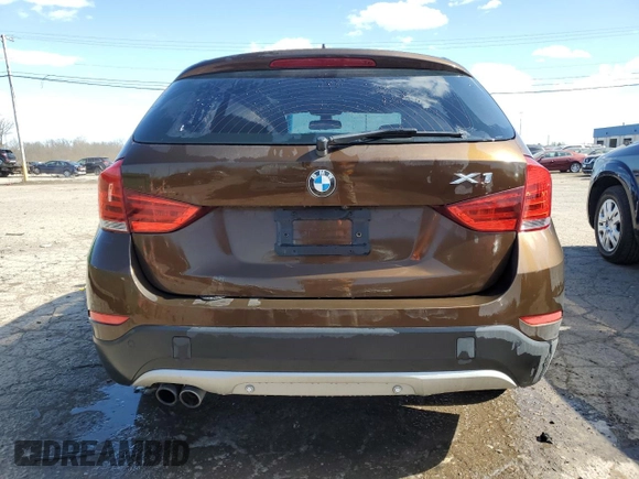 2014 BMW X1 sDrive28i z VIN WBAVM1C57EVW53696, wystawiony jako Copart lot #53142255 z przebiegiem 86 581 mil mil oraz Czysty tytuł • Clean title. Historia ofert i sprzedaży dostępna na DreamBid. Obrazek 6.