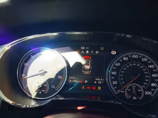 2019 Bentley Bentayga V8 z VIN SJAAM2ZV9KC024576, wystawiony jako IAAI lot #41713477 z przebiegiem 29 631 mil mil oraz . Historia ofert i sprzedaży dostępna na DreamBid. Obrazek 15.