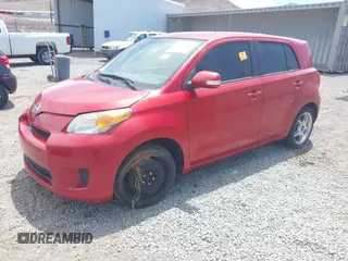 2014 Scion xD z VIN JTKKUPB40E1046962, wystawiony jako IAAI lot #42561732 z przebiegiem Nie podano mil oraz . Historia ofert i sprzedaży dostępna na DreamBid. Obrazek 2.
