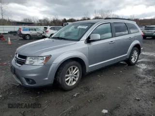 2017 Dodge Journey SXT with VIN 3C4PDCBG4HT526435, listed as a Copart auction lot 52484285 with 199,903 mi miles and Clean Title. Bid and sale history available at carsss.com. Image 1.