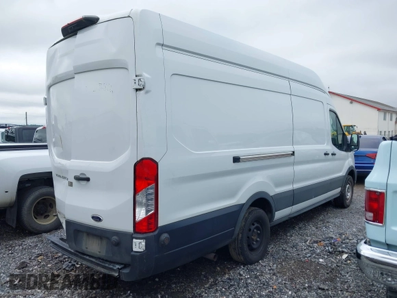 2020 Ford Transit Cargo z VIN 1FTBR3X87LKB51535, wystawiony jako IAAI lot #42382139 z przebiegiem 434 594 mil mil oraz . Historia ofert i sprzedaży dostępna na DreamBid. Obrazek 4.