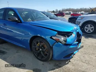 2020 Alfa Romeo Giulia Ti z VIN ZARFANBN0L7633662, wystawiony jako Copart lot #49738675 z przebiegiem 37 698 mil mil oraz Szkody całkowita. Historia ofert i sprzedaży dostępna na DreamBid. Obrazek 11.