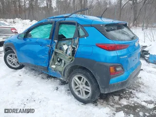 2021 Hyundai Kona SE with VIN KM8K1CAA3MU638297, listed as a IAAI auction lot 41596526 with 63,549 mi miles. Bid and sale history available at carsss.com. Image 3.