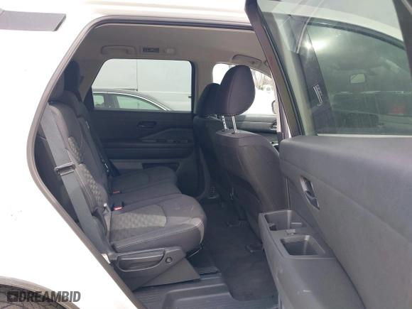 2024 Nissan Pathfinder SV with VIN 5N1DR3BA1RC274037, listed as a IAAI auction lot 41795475 with 40,079 mi miles. Bid and sale history available at carsss.com. Image 8.