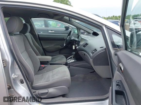 2009 Honda Civic LX z VIN 19XFA16529E038947, wystawiony jako IAAI lot #42412486 z przebiegiem 161 409 mil mil oraz . Historia ofert i sprzedaży dostępna na DreamBid. Obrazek 5.