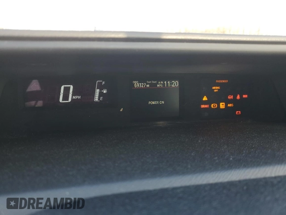 2016 Toyota Prius One z VIN JTDKDTB35G1135081, wystawiony jako Copart lot #49517745 z przebiegiem 69 327 mil mil oraz Szkoda całkowita • Salvage title. Historia ofert i sprzedaży dostępna na DreamBid. Obrazek 9.