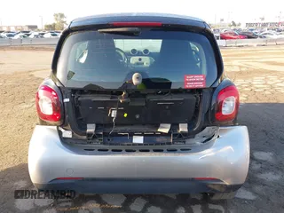 2016 Smart fortwo Passion with VIN WMEFJ5DA4GK068289, listed as a IAAI auction lot 41966659 with 155,009 mi miles and . Bid and sale history available at DreamBid. Image 17.