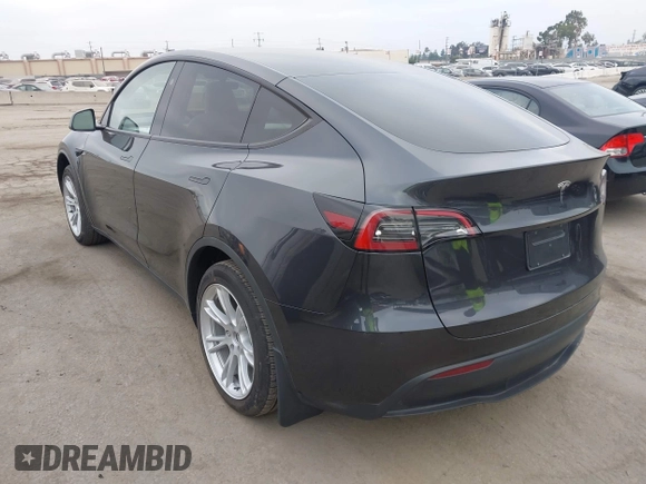 2024 Tesla Model Y с VIN 7SAYGDED9RF092955, выставлен на аукционе IAAI как лот 42757539 с пробегом 6 385 миль миль и . История ставок и продаж доступна на DreamBid. Изображение 3.