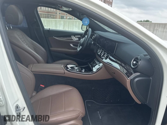 2020 Mercedes-Benz E-Class E 350 with VIN WDDZF8EB9LA728404, listed as a Copart auction lot 54745375 with 33,812 mi miles and Clean Title. Bid and sale history available at carsss.com. Image 5.
